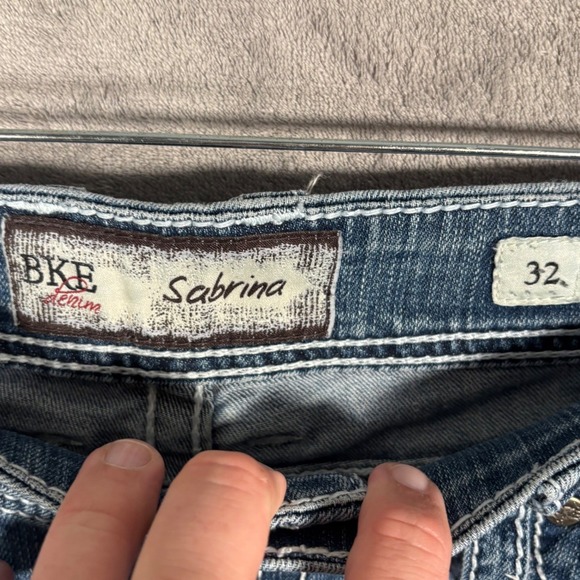 BKE Sabrina Bootcut Jeans Womens Size 32 Medium Wash Denim Y2K Faded Grunge - Picture 3 of 14